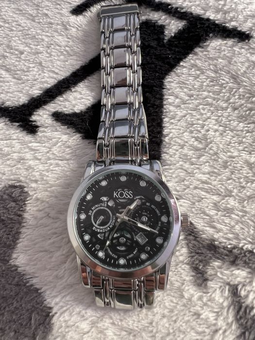 Продам часы Koss новые мужские