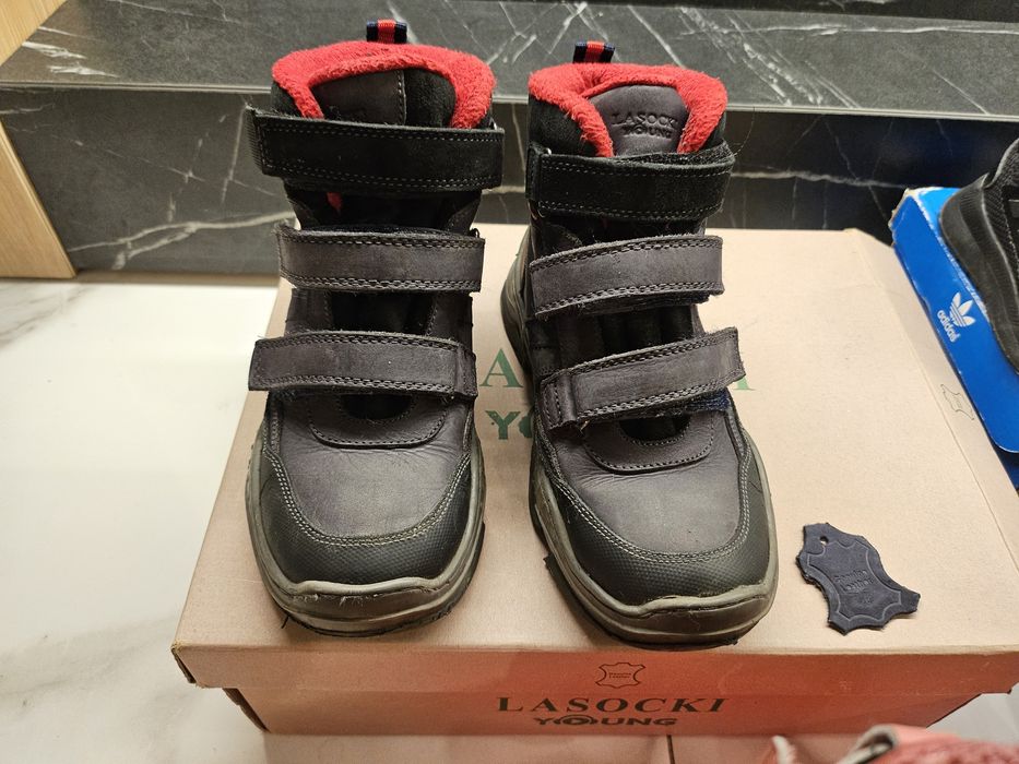 Маратонки и боти за момче различни размери