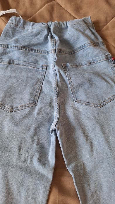 Продам джинсы для беременных