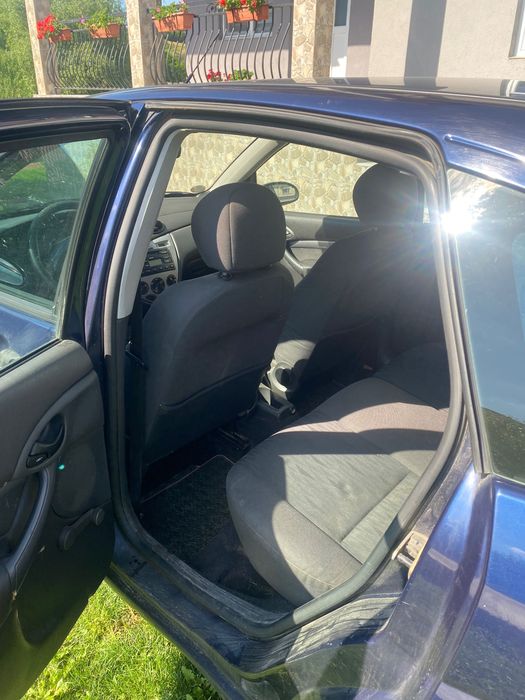 FORD Focus 2001 — imagine 4