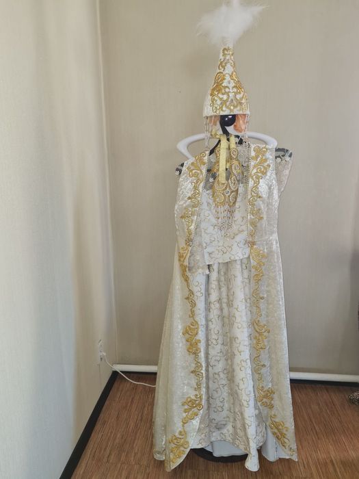 Продам дизайнерское национальное платье