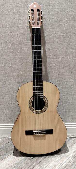 Гитара Yamaha c40m