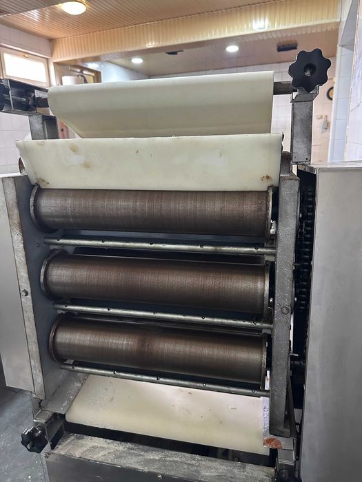 ОБУРУДВАНЕ ЗА ПРОИЗВОДСТВО НА ТЕСТЕНИ ЗАКУСКИ