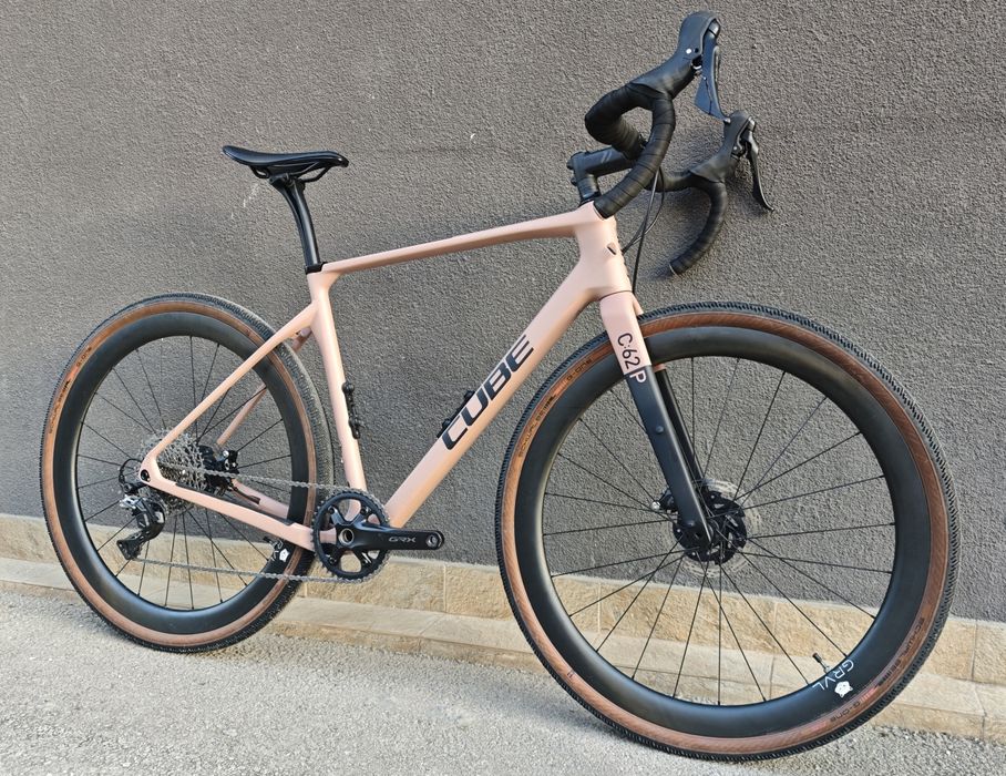 Карбонов Gravel Велосипед 28" Cube Full  Shimano GRX  , DT-Swiss ,8кг.