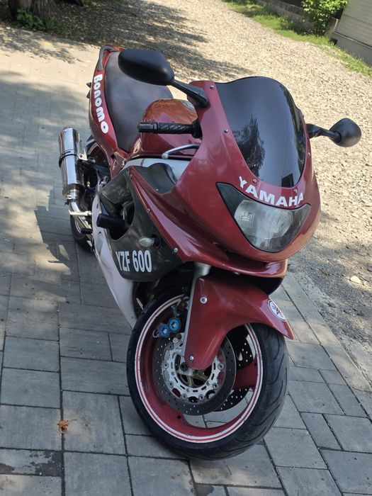 Vând yamaha yzf 600