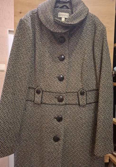 Дамско палто на DANINI