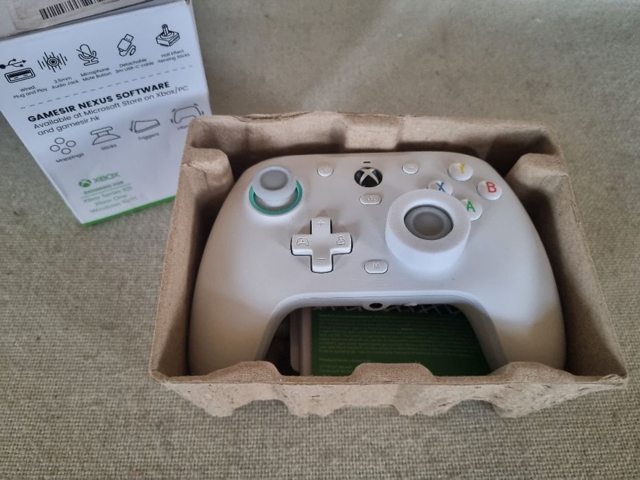 Gamesir G7 se. Wired controller for Xbox. Nou.