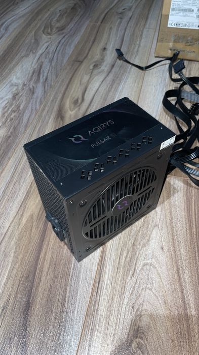 Sursa Aqirys Pulsar SI 550W 80plus