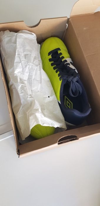 Футболни обувки UMBRO