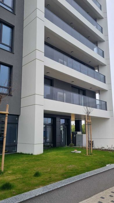 Продава се Магазин в София, Младост 4 - 154 кв.м за 2060 €/кв.м - Снимка #1