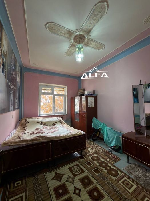 3 xonali 87 m2 3-qavat sotiladi