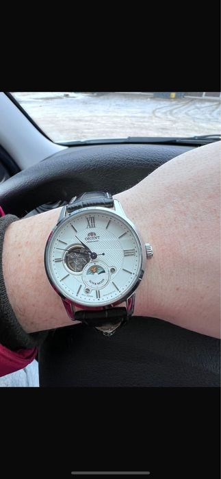 Продам наручные часы Orient