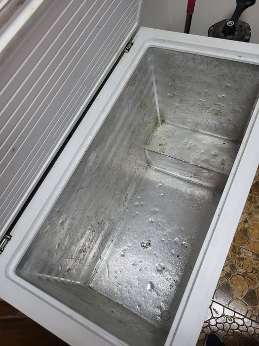 Морозильник продам