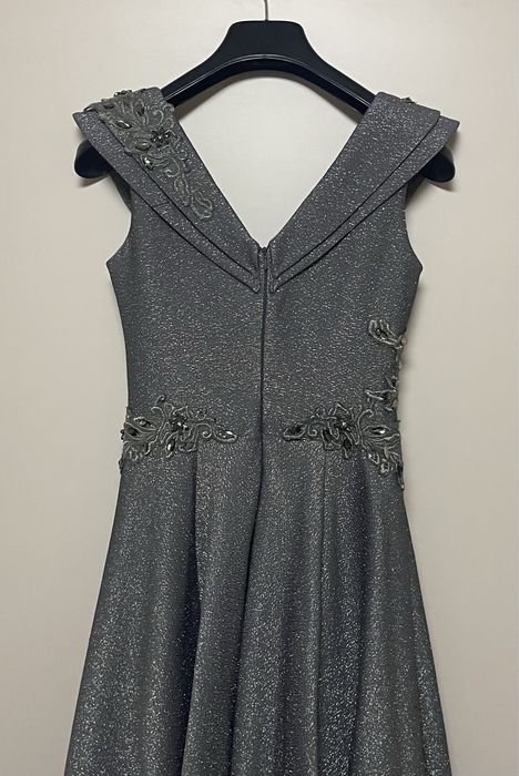 Официална рокля