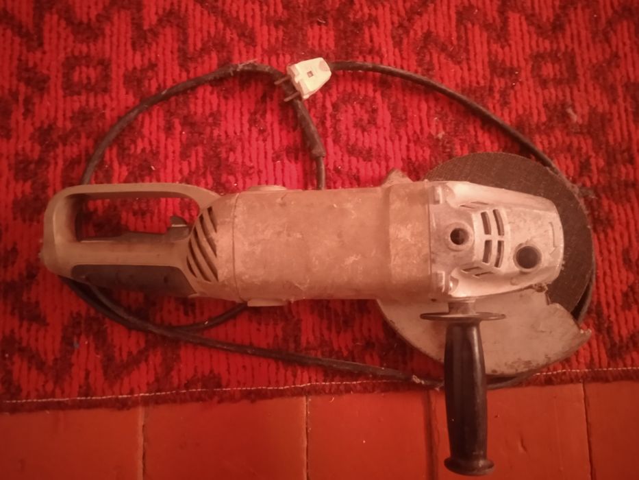 Рабочий балгарка