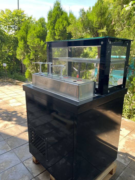 Топла витрина топла