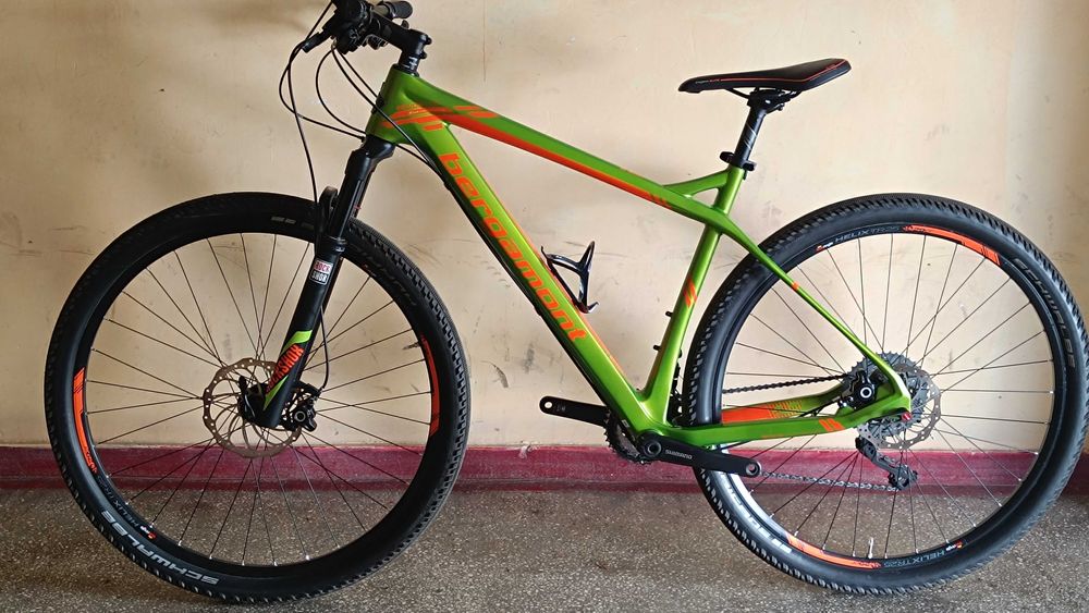 bicicleta bergamont carbon pe 29 ,frane magura,schimbatoare XT,furca aer