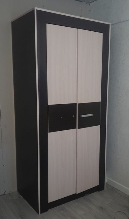 Шкафы для одежды