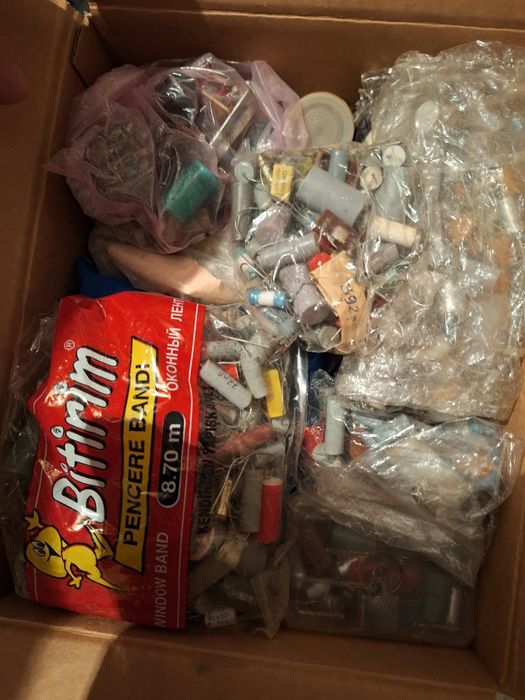 Vând piese electronice generație veche