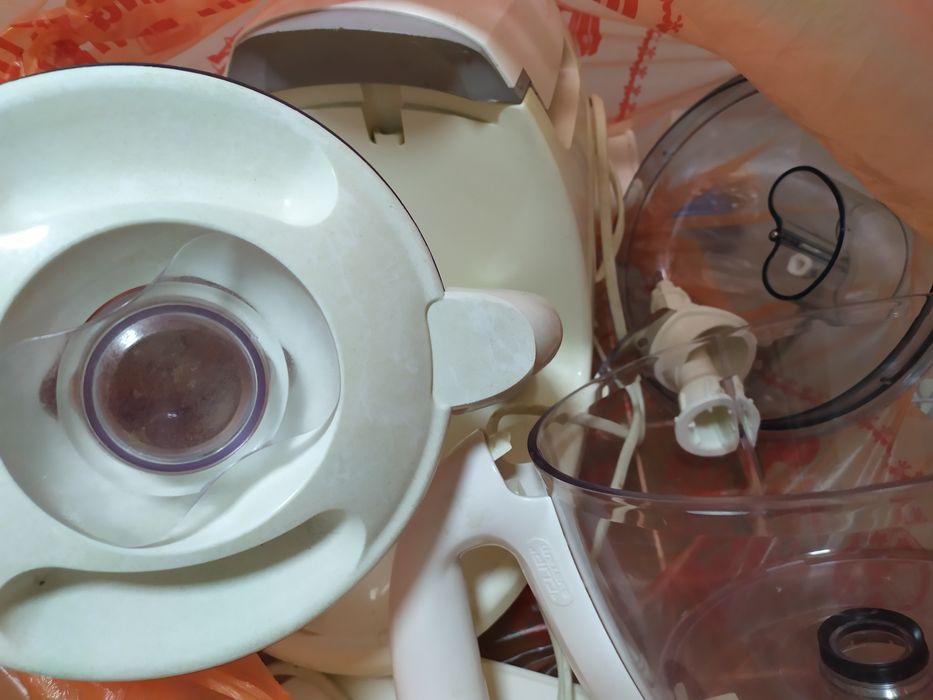 Кухонный комбайн продам