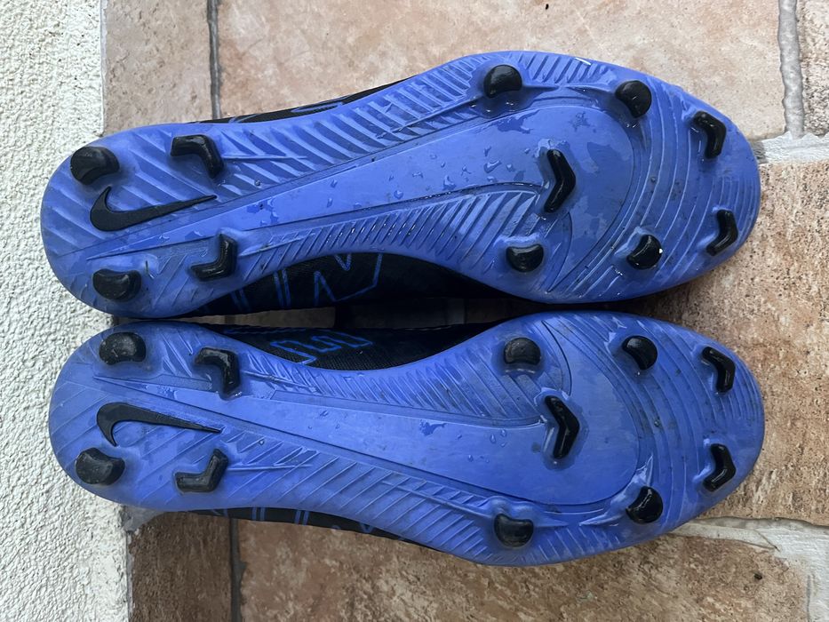 Футболни бутонки Nike Mercurial