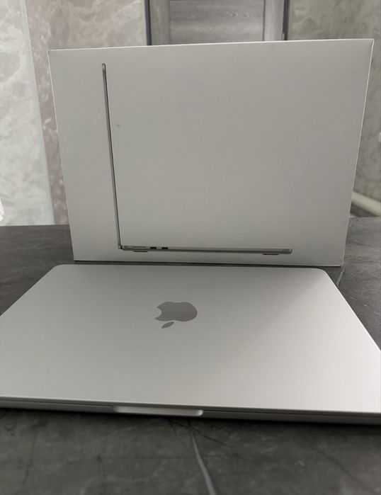 Продаю MacBook Air M4
