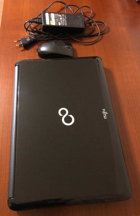 Laptop Fujitsu AH530, Intel i3, RAM 4 GB, HDD 111 GB, 15.6”, DVD-RW