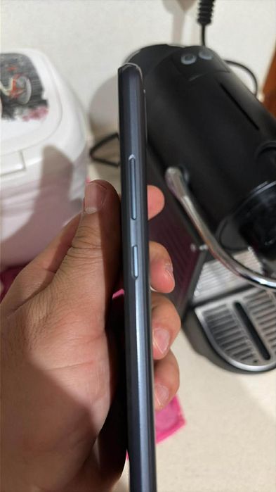 Нов телефон  Realme 2021г. с подарък слушалки