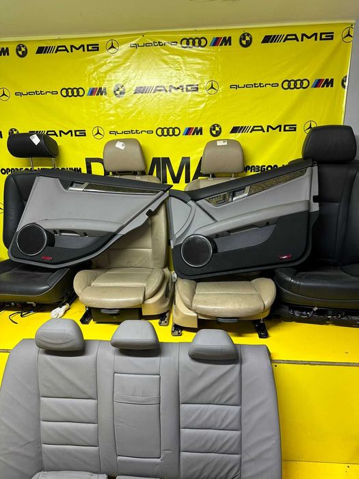 Сиденье W204 Mercedes-Benz