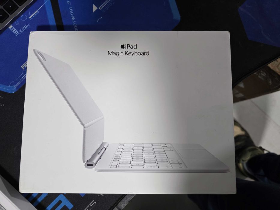 Tastatura Magic Keyboard for iPad Air 11‑inch (M3) - Italian - White