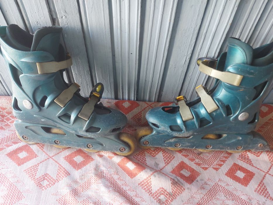 Продам роликовые  коньки
