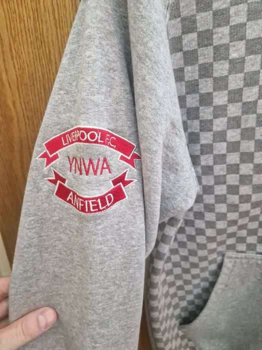 Суичър на Liverpool