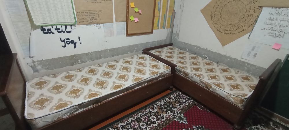 Krovat 1 tasi 1 milliondan