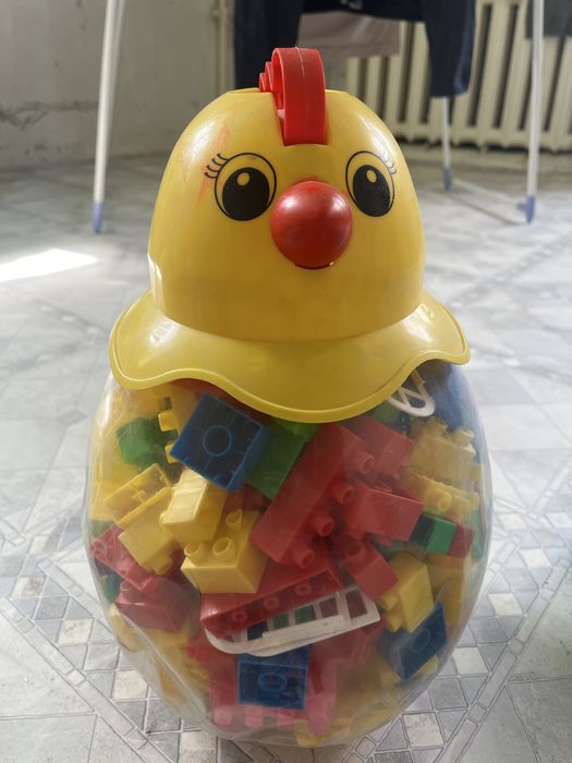 Продам детский конструктор ,игрушки