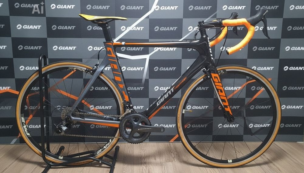 Шоссейний велосипед Giant Propel Advantced Carbon