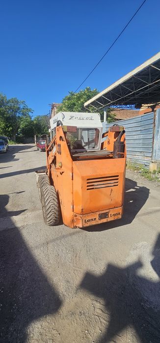 Bobcat мини челен товарач