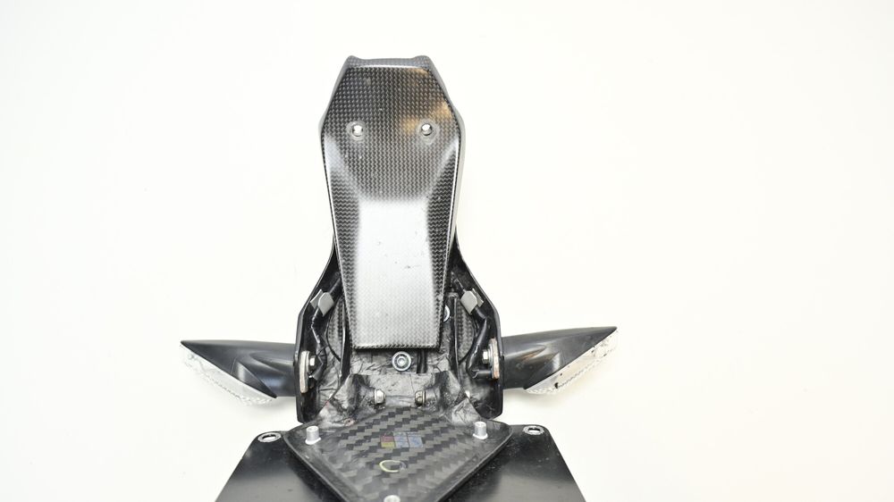 Suport Numar Inmatriculare  Carbon  Semnalizari Ilmberger Ducati