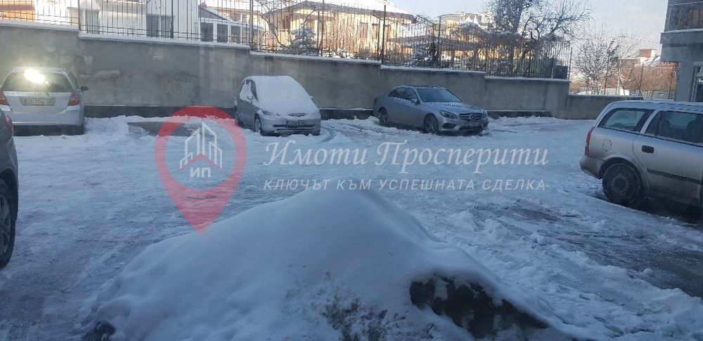 Магазин в София-Овча Купел площ 300 цена 460000