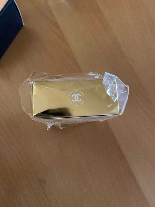 Бутилка от парфюм с кутия Chanel Mademoiselle, Tresor