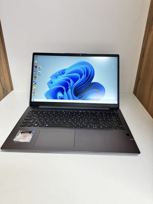 lenovo ideapad 3 15Au7 core i5