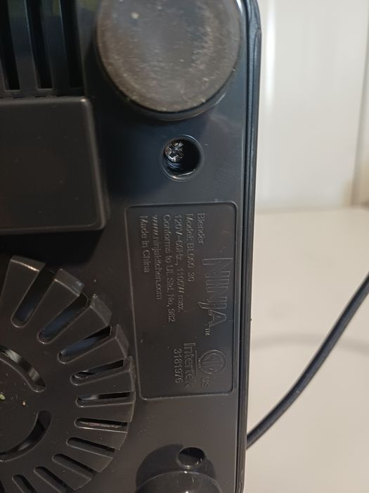 Ninja BL600 Professional 1100W – 120V – за части