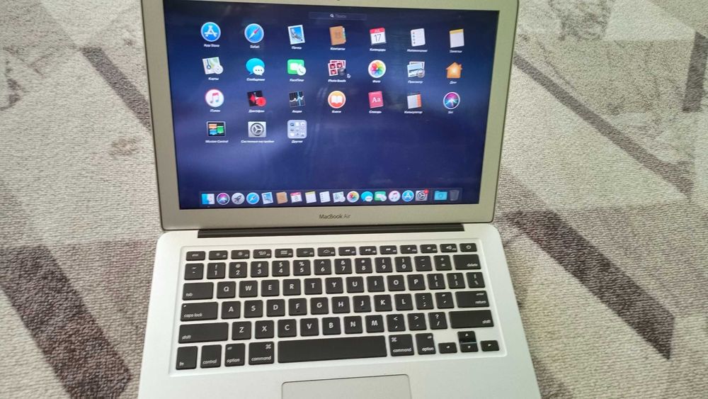 Apple MacBook Air 13 Mid 2012