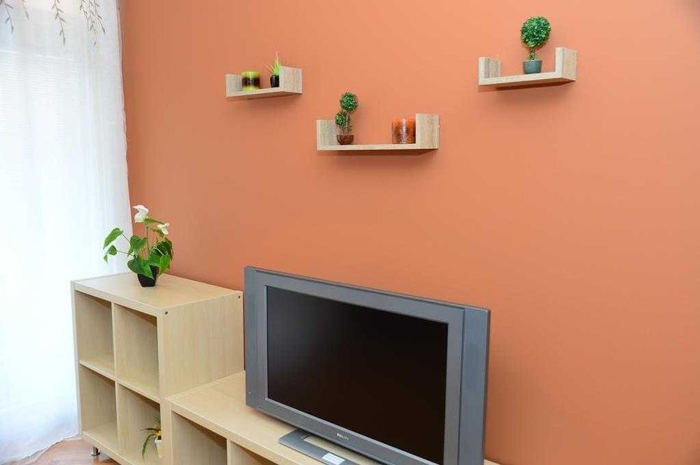 Дава се под наем Двустаен апартамент в София, Лозенец - 65 кв.м за 561 € - Снимка #2