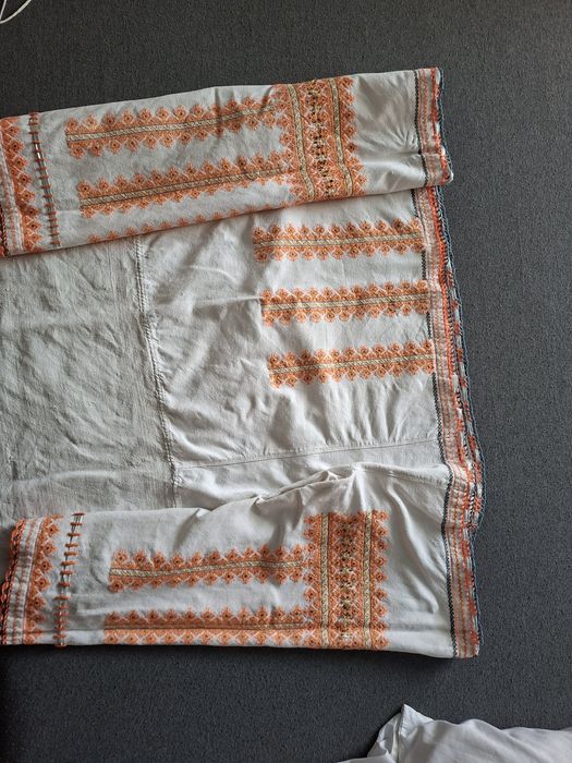 Vând costum tradițional zona Rebra