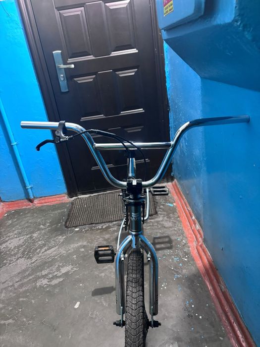Продаю bmx Haro 1год