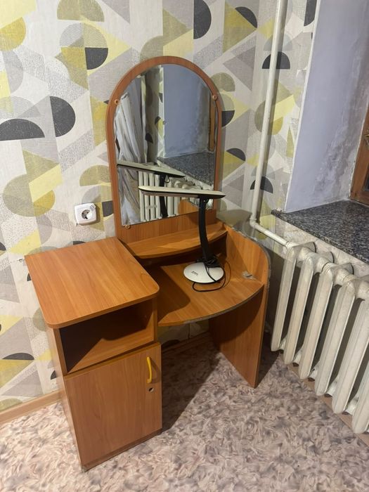 Спальный гарнитур б.у для дачи