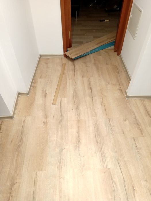 Prestari servicii montaj parchet