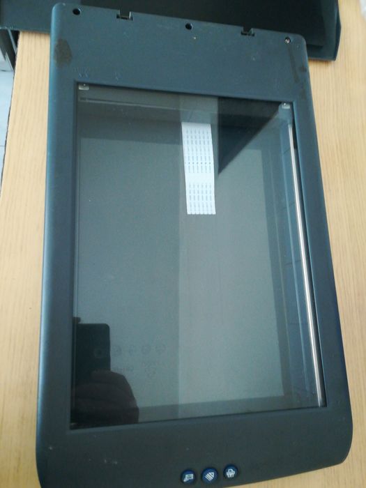 Продавам скенер Umax Astra 4700