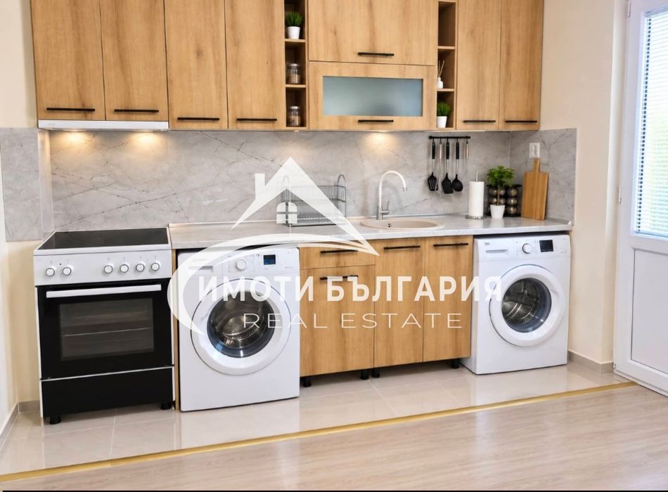 Продава се Тристаен апартамент в Карлово - 70 кв.м за 1858 €/кв.м - Снимка #1
