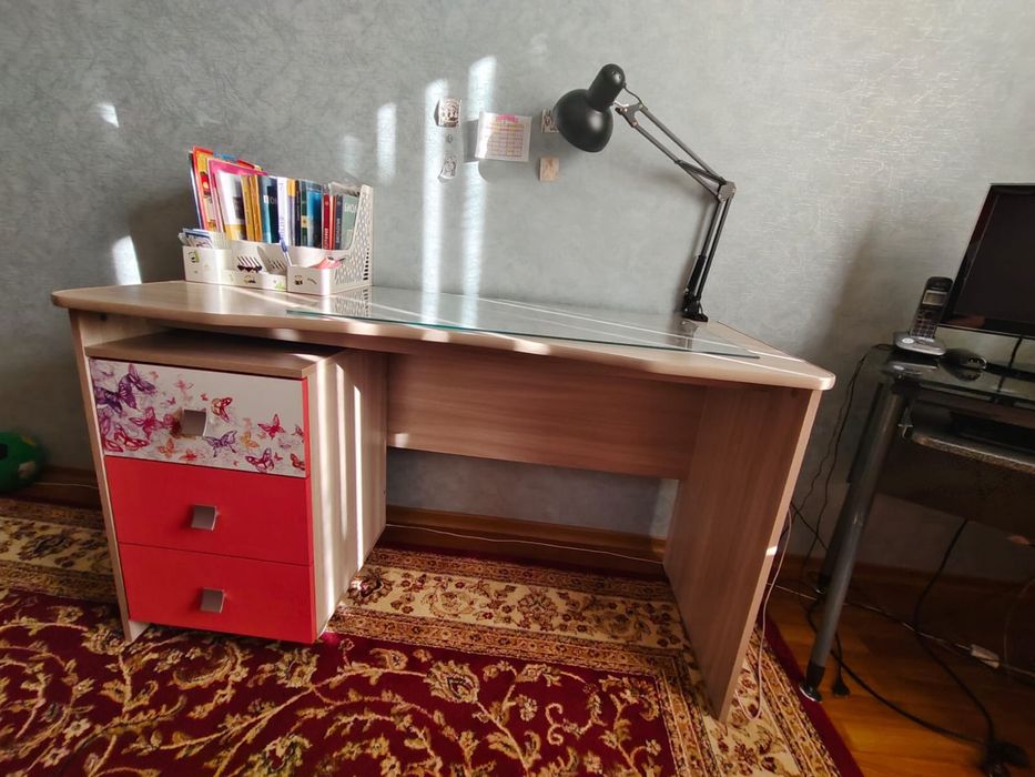 Детский гарнитур.